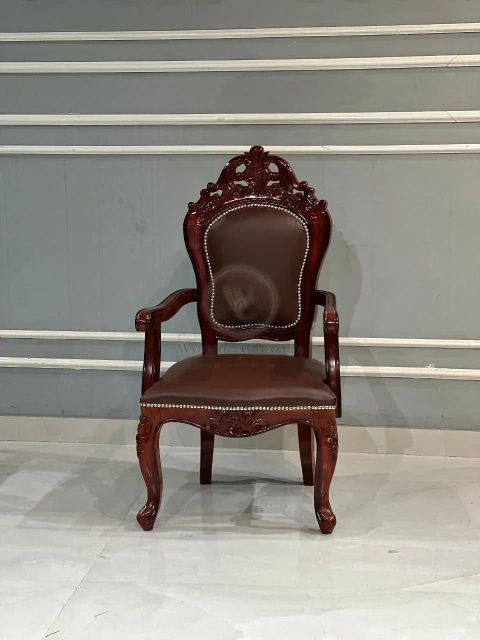 New Handicrafts Wooden Hand Carved Royal Look Chair